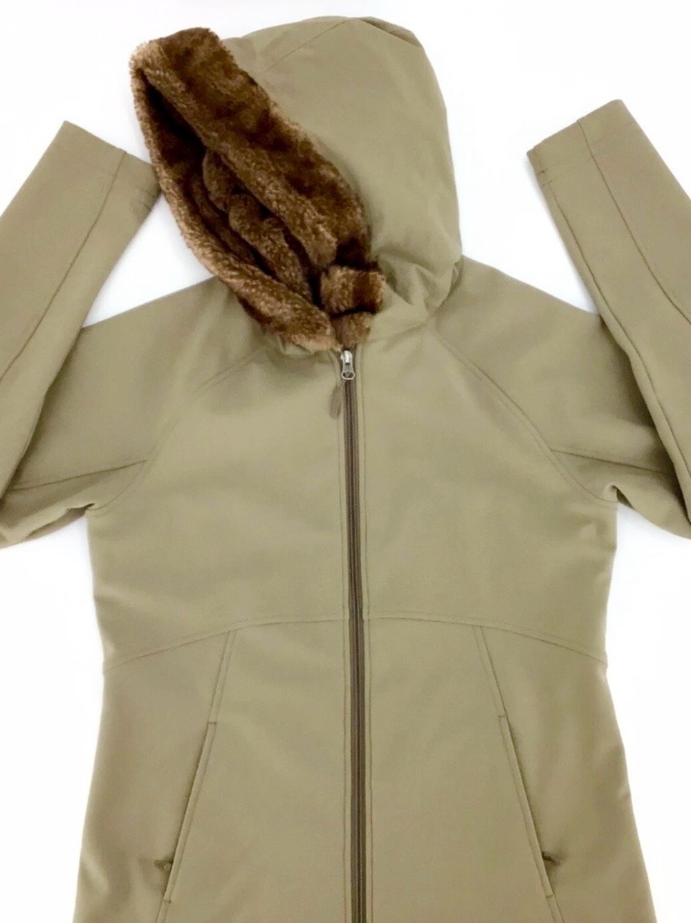 MARMOT
Furlong Shell Jacket 
Faux Fur Hood
Size S/P
